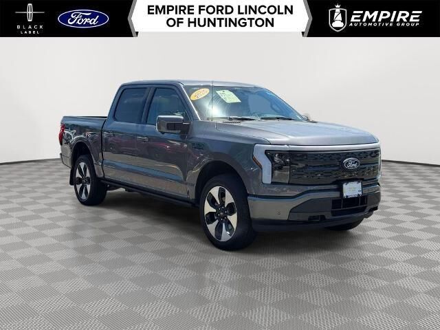 2025 Ford F-150 Lightning Platinum — photo 1 of 13