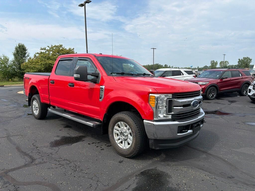 2017 Ford F-250 Super Duty XLT — photo 1 of 1