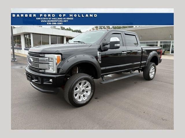 2017 Ford F-250 Super Duty Platinum — photo 1 of 26