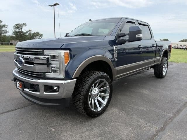 2019 Ford F-250 Super Duty Lariat — photo 1 of 12