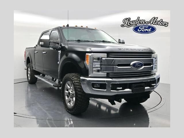 2019 Ford F-250 Super Duty Lariat — photo 1 of 26