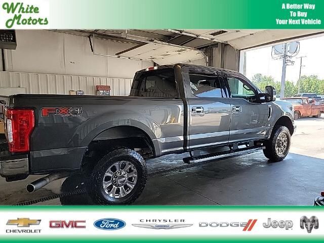 2018 Ford F-250 Super Duty Lariat — photo 1 of 13