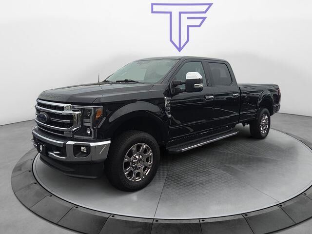 2020 Ford F-250 Super Duty Lariat — photo 1 of 26