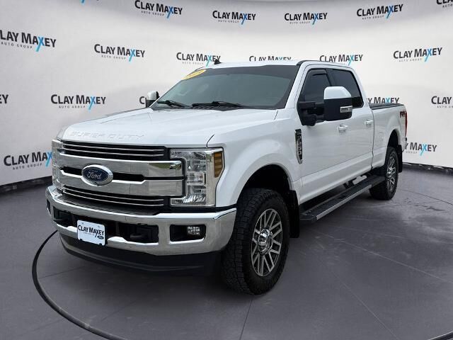 2019 Ford F-250 Super Duty Lariat — photo 1 of 26