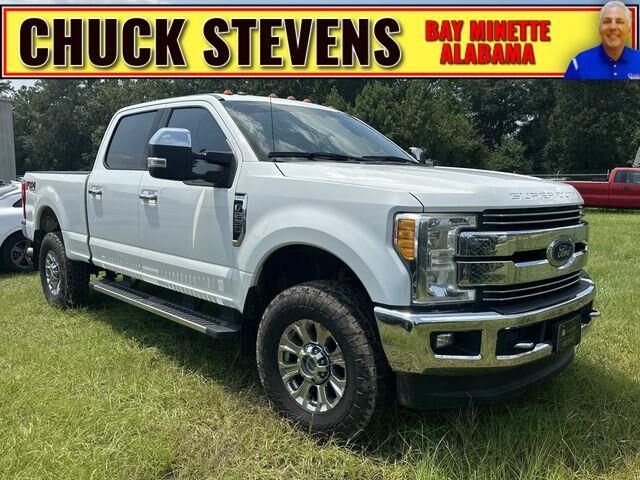 2017 Ford F-250 Super Duty Lariat — photo 1 of 26