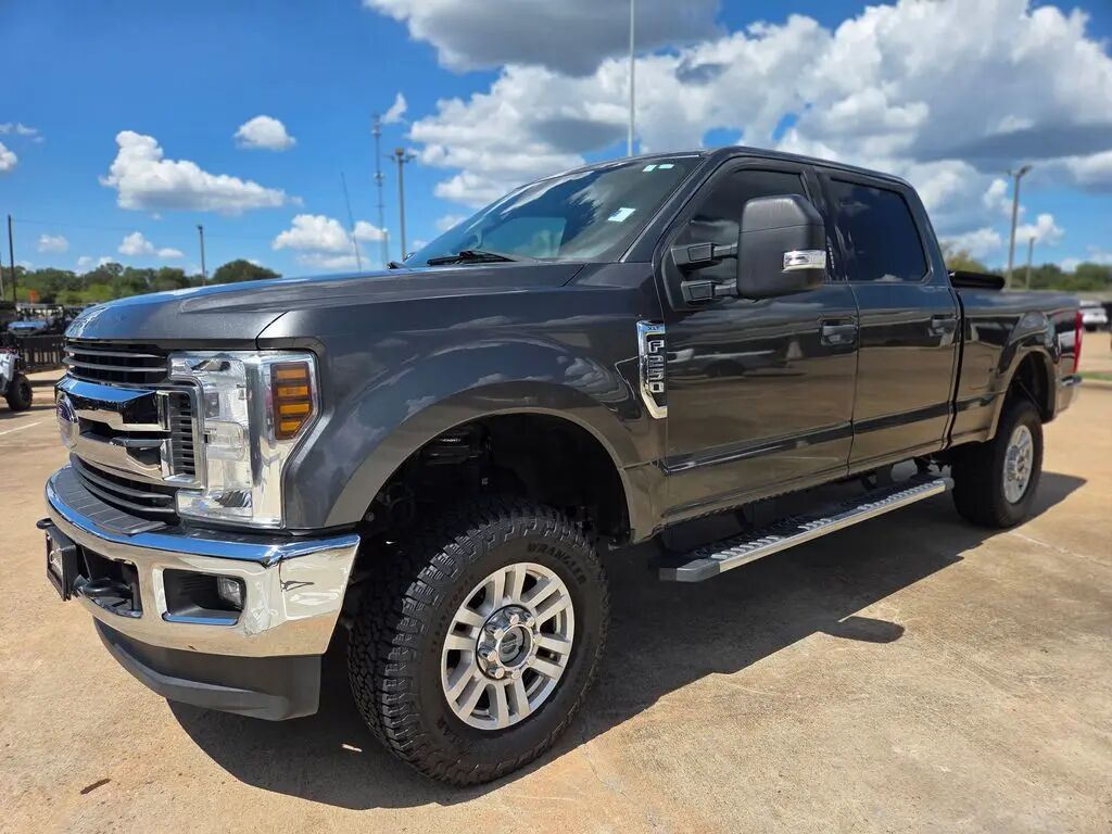 2018 Ford F-250 Super Duty XLT — photo 1 of 13