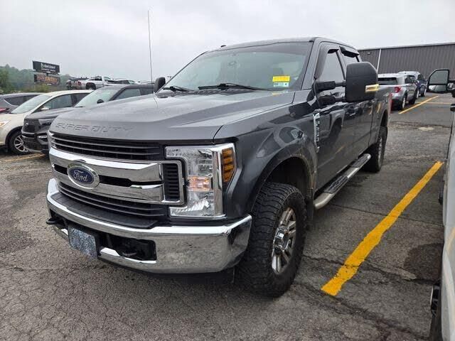 2019 Ford F-250 Super Duty XLT — photo 1 of 1
