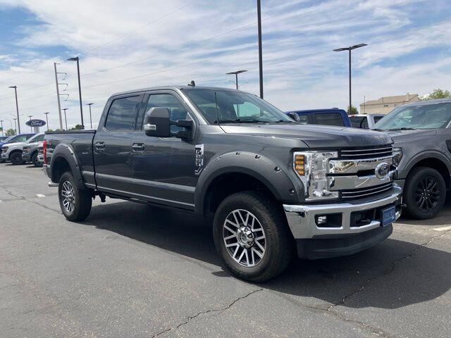 2019 Ford F-250 Super Duty Lariat — photo 1 of 15
