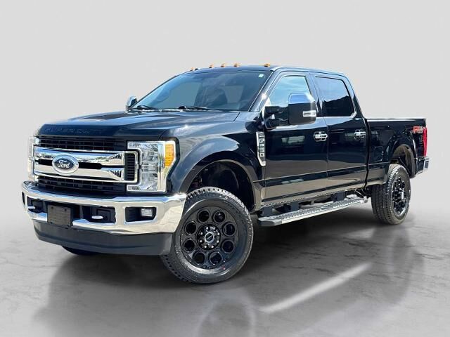 2017 Ford F-250 Super Duty XLT — photo 1 of 13