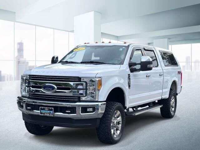 2017 Ford F-250 Super Duty Lariat — photo 1 of 26