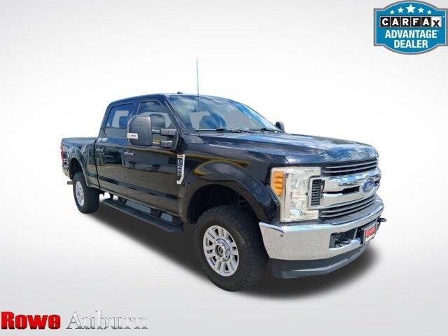 2017 Ford F-250 Super Duty XLT — photo 1 of 13