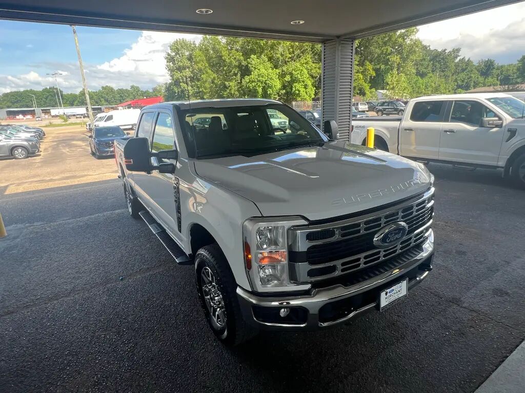 2025 Ford F-250 Super Duty XLT — photo 1 of 13