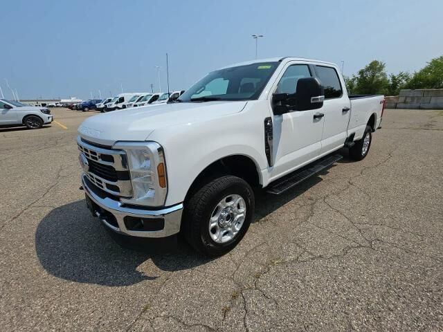 2025 Ford F-250 Super Duty XLT — photo 1 of 26