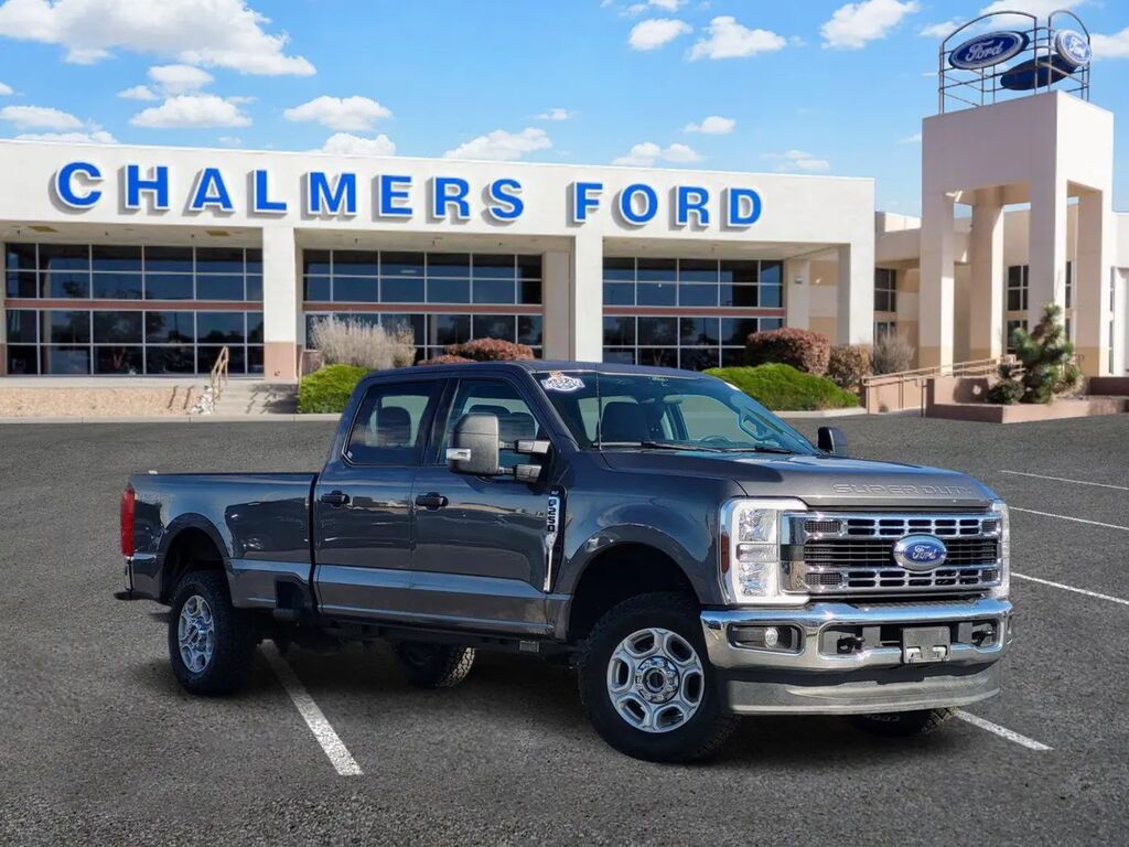 2025 Ford F-250 Super Duty XLT — photo 1 of 13