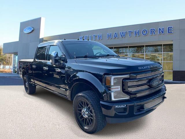2022 Ford F-250 Super Duty Lariat — photo 1 of 49
