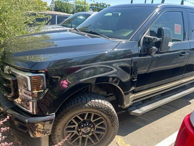 2022 Ford F-250 Super Duty Lariat — photo 1 of 38