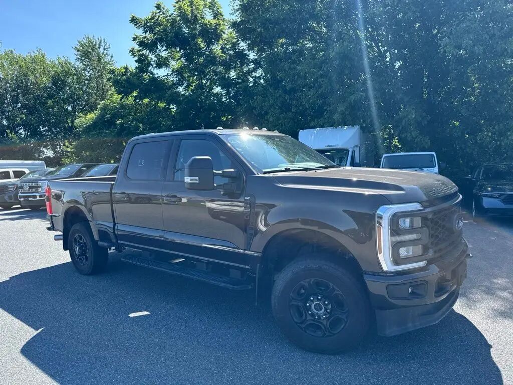 2024 Ford F-250 Super Duty XLT — photo 1 of 27