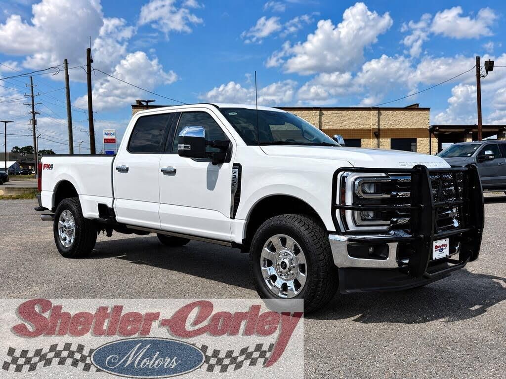 2025 Ford F-250 Super Duty Lariat — photo 1 of 1
