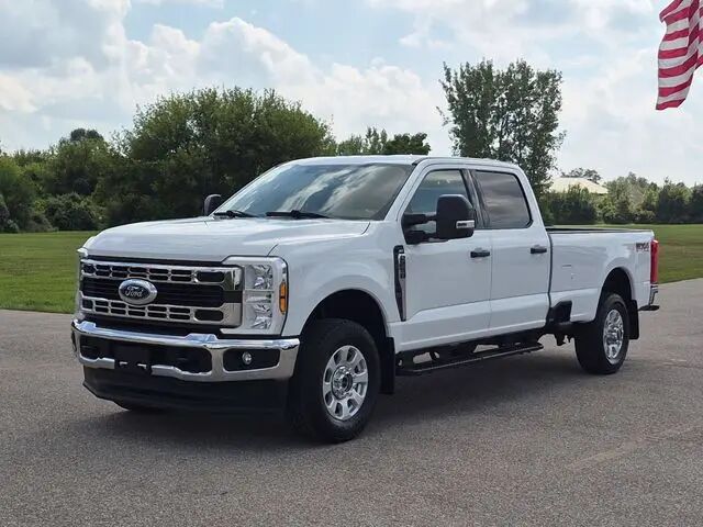 2024 Ford F-250 Super Duty XLT — photo 1 of 51