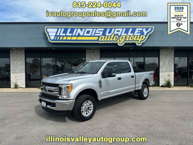 2017 Ford Super Duty F-250 SRW XLT Crew Cab 4WD