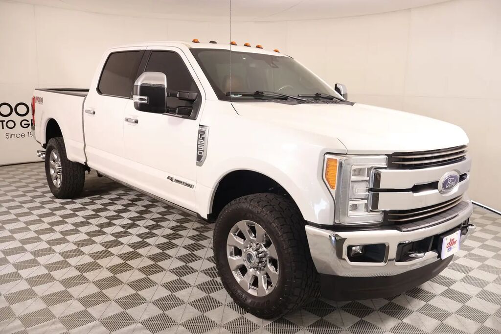 2018 Ford F-250 Super Duty Limited — photo 1 of 13