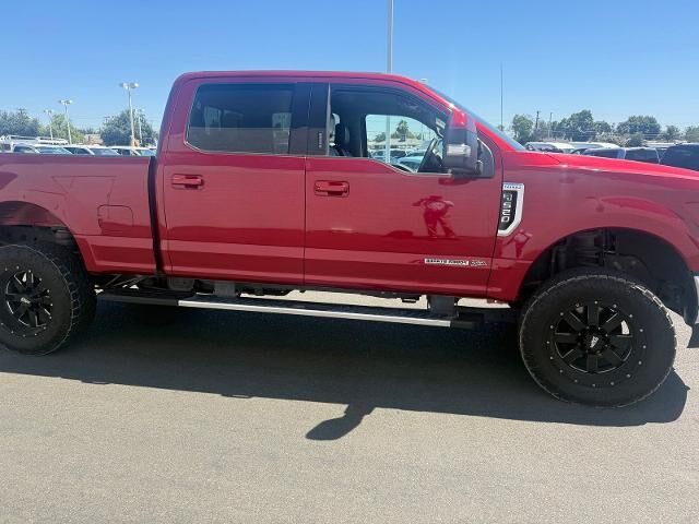 2018 Ford F-250 Super Duty Lariat — photo 1 of 30