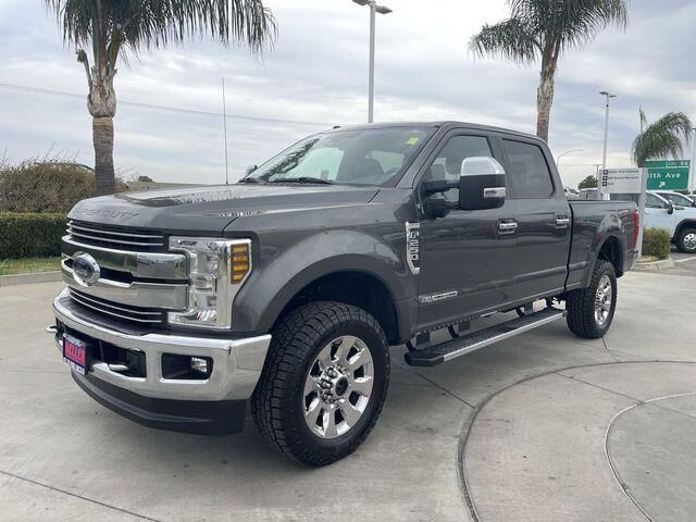 2018 Ford F-250 Super Duty Lariat — photo 1 of 13