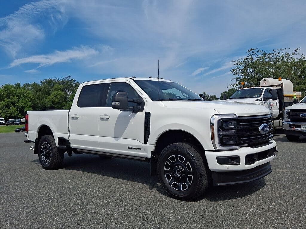 2025 Ford F-250 Super Duty Platinum — photo 1 of 21