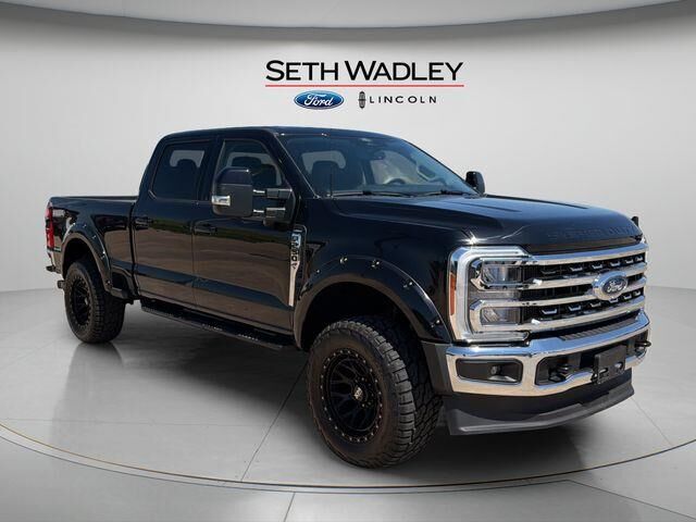2026 Ford F-250 Super Duty Lariat — photo 1 of 13