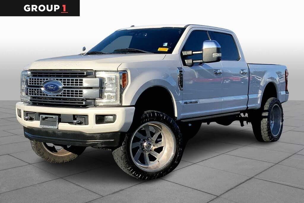 2018 Ford F-250 Super Duty Platinum — photo 1 of 14
