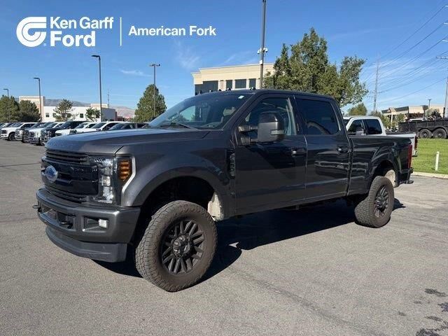 2019 Ford F-250 Super Duty Lariat — photo 1 of 39