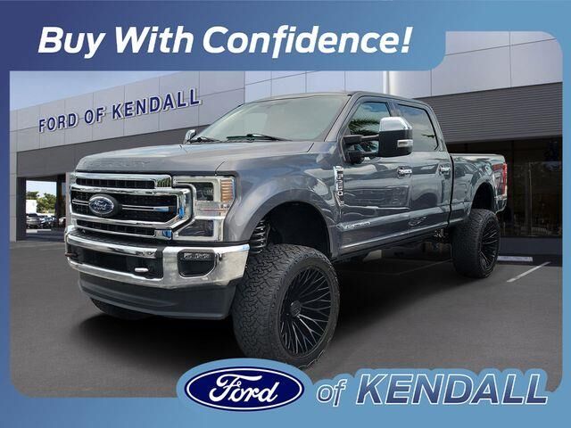 2022 Ford F-250 Super Duty Lariat — photo 1 of 27