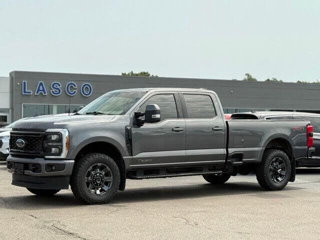 2023 Ford F-250 Super Duty Lariat — photo 1 of 14