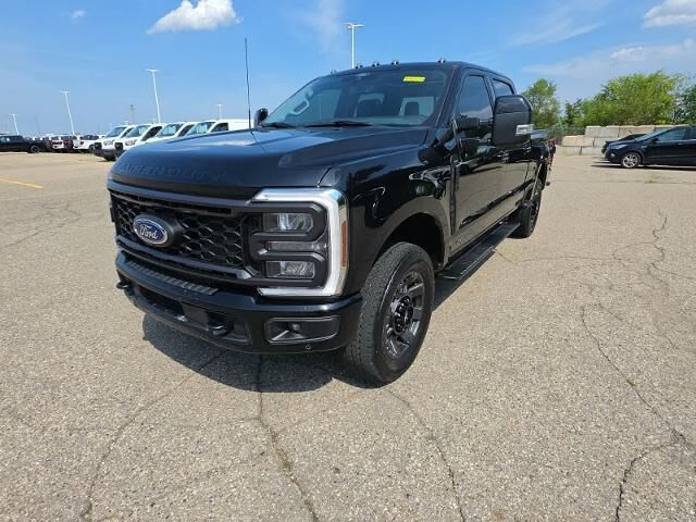 2024 Ford F-250 Super Duty Lariat — photo 1 of 26