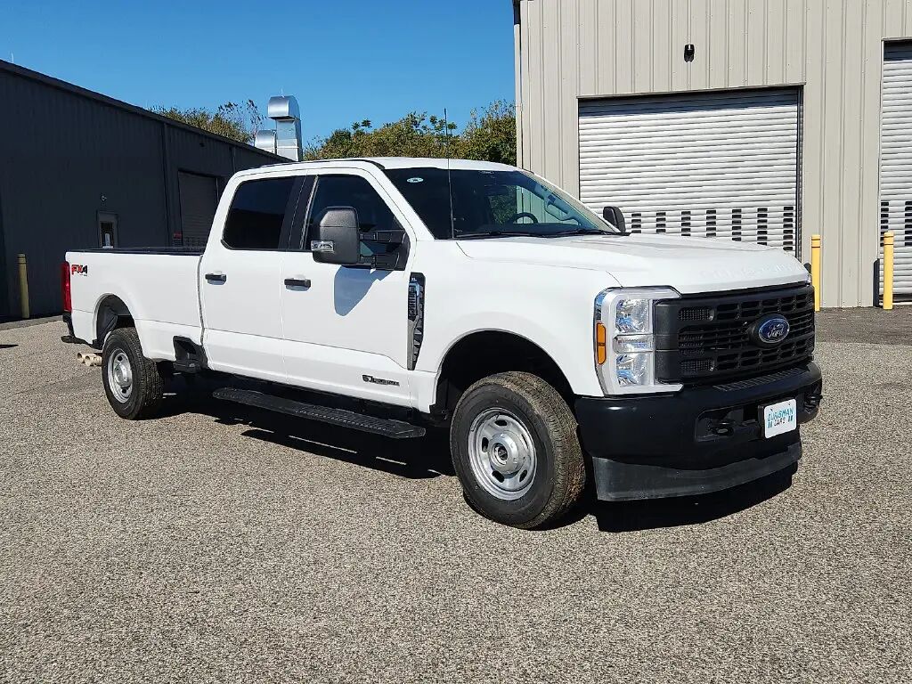 2025 Ford F-250 Super Duty XL — photo 1 of 13