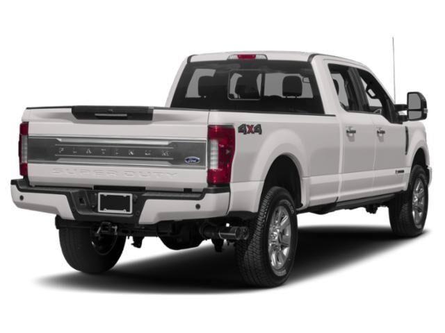 2019 Ford F-250 Super Duty Lariat — photo 1 of 12