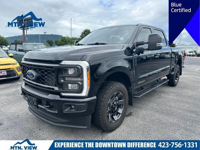 2023 Ford F-250 Super Duty Lariat — photo 1 of 26