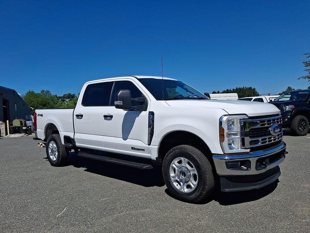 2025 Ford F-250 Super Duty XLT — photo 1 of 2