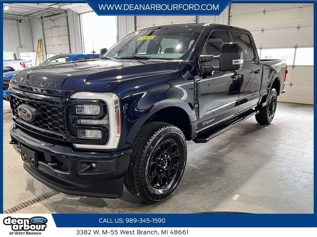 2025 Ford F-250 Super Duty Lariat — photo 1 of 13