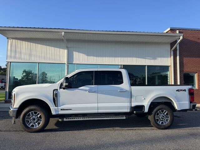 2026 Ford F-250 Super Duty Lariat — photo 1 of 26