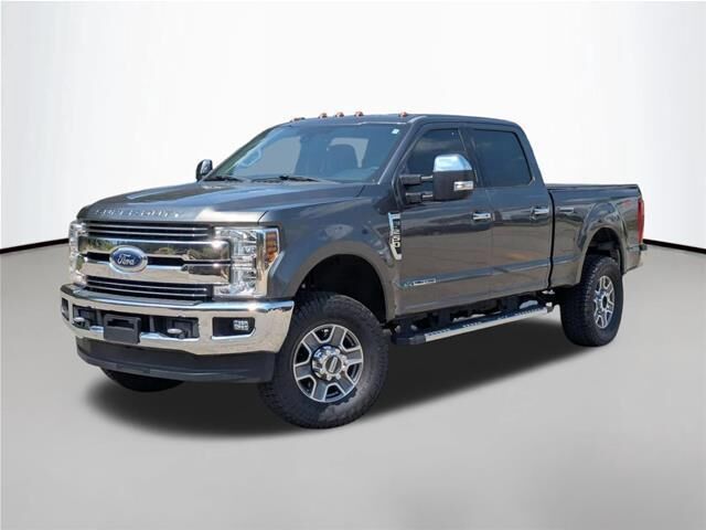 2018 Ford F-250 Super Duty Lariat — photo 1 of 13
