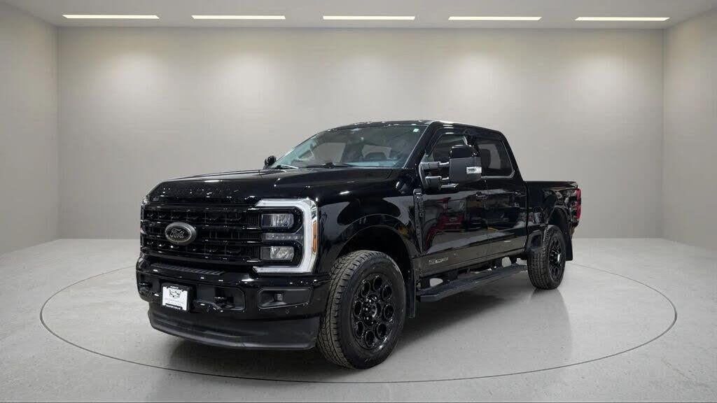 2024 Ford F-250 Super Duty Lariat — photo 1 of 1