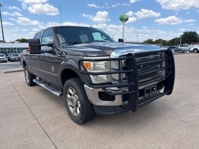 2016 Ford F-250 Super Duty Lariat — photo 1 of 13