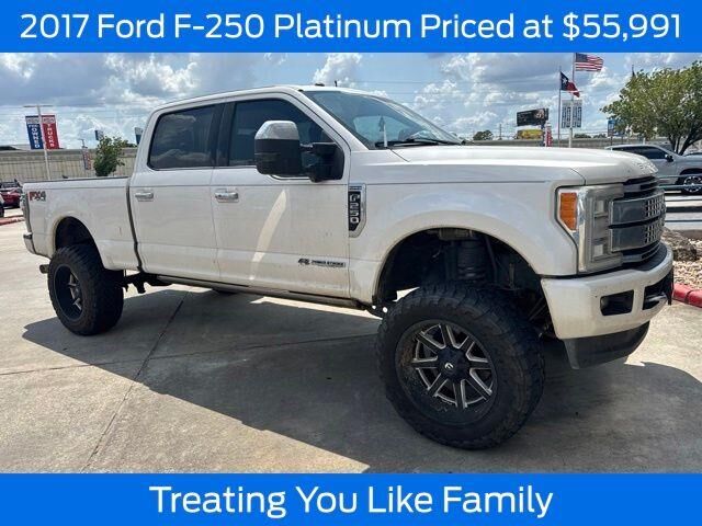 2017 Ford F-250 Super Duty Platinum — photo 1 of 11