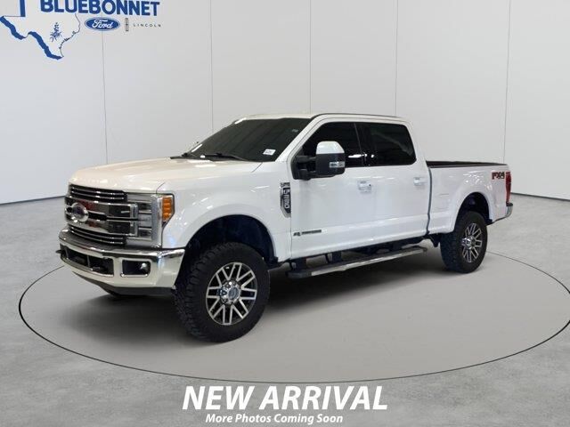 2019 Ford F-250 Super Duty Lariat — photo 1 of 13