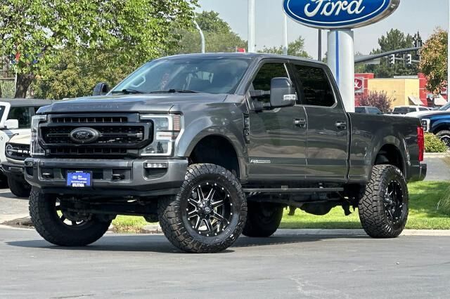 2020 Ford F-250 Super Duty Lariat — photo 1 of 26
