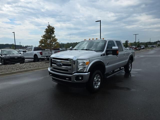2016 Ford F-250 Super Duty Lariat — photo 1 of 13