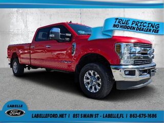 2019 Ford F-250 Super Duty Lariat — photo 1 of 26