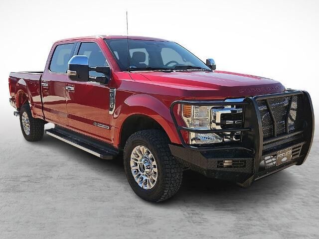 2022 Ford F-250 Super Duty Lariat — photo 1 of 26