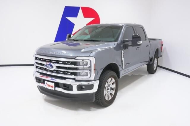 2024 Ford F-250 Super Duty Lariat — photo 1 of 26